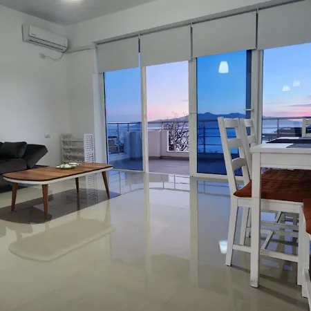 Horizon Apartment *